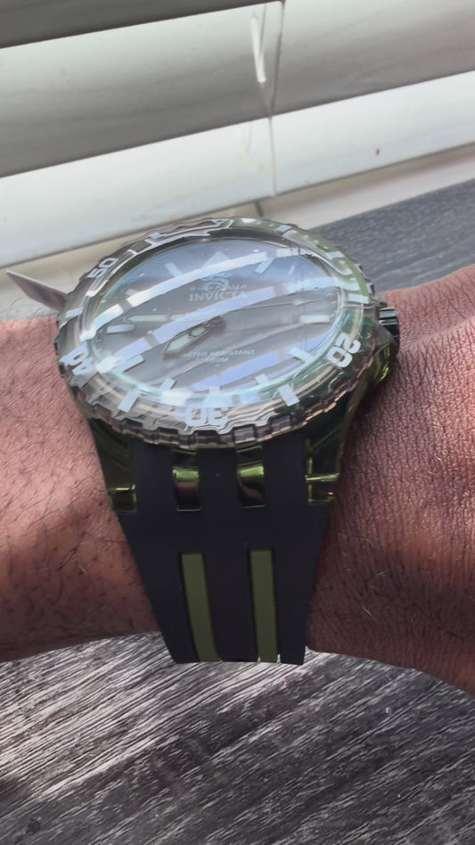 Invicta Subaqua Green & Black Diver Watch – Brand New in Box | 100M Water Resistant